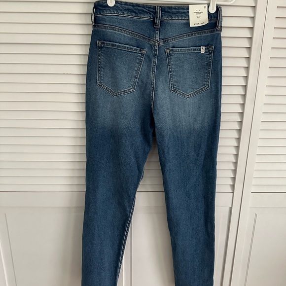 Crossover Jeans - Picture 4 of 5